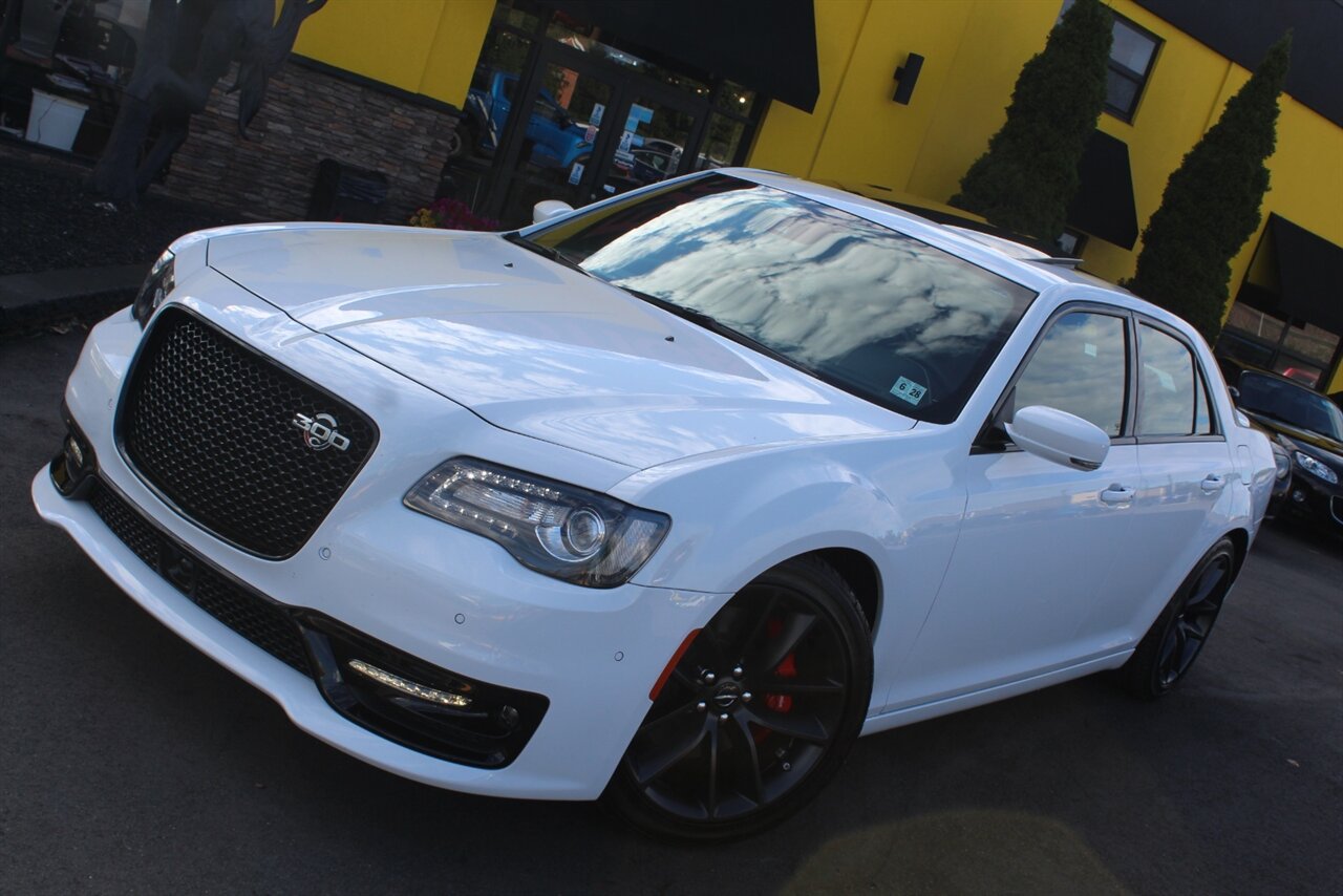 2023 Chrysler 300C - Photo 36 - Red Bank, NJ 07701