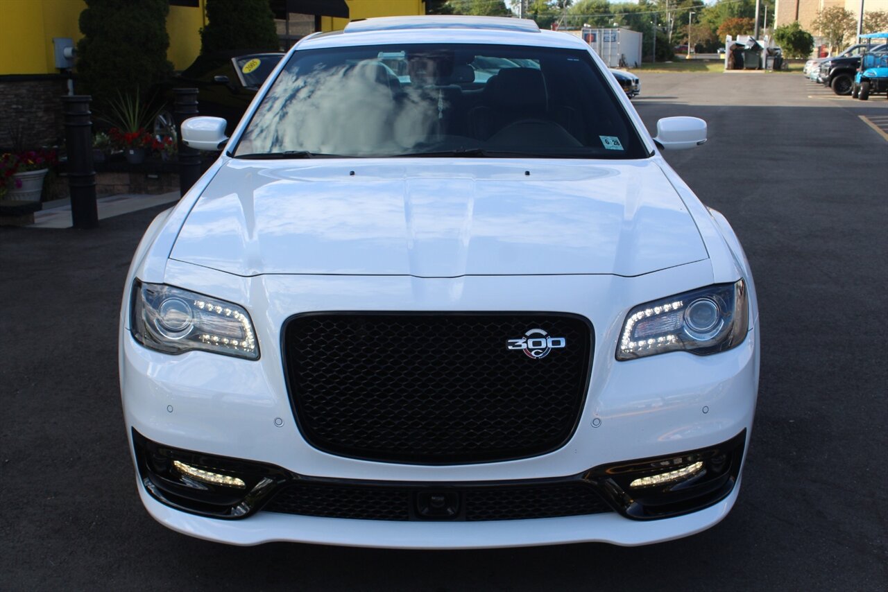 2023 Chrysler 300C - Photo 38 - Red Bank, NJ 07701