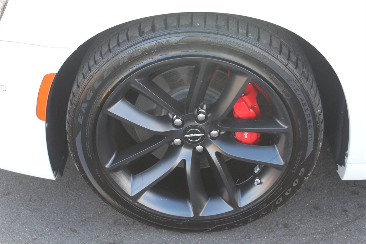 2023 Chrysler 300C - Photo 44 - Red Bank, NJ 07701