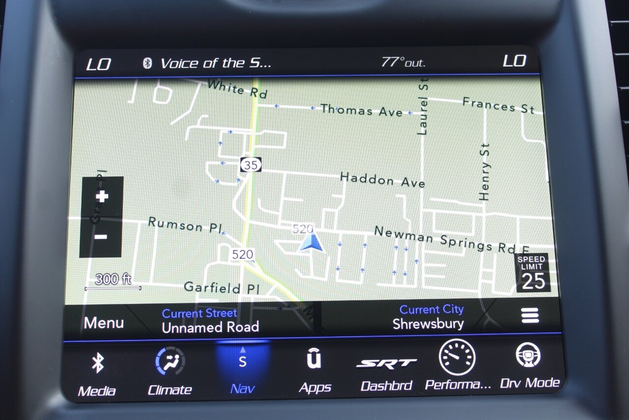 2023 Chrysler 300C - Photo 14 - Red Bank, NJ 07701