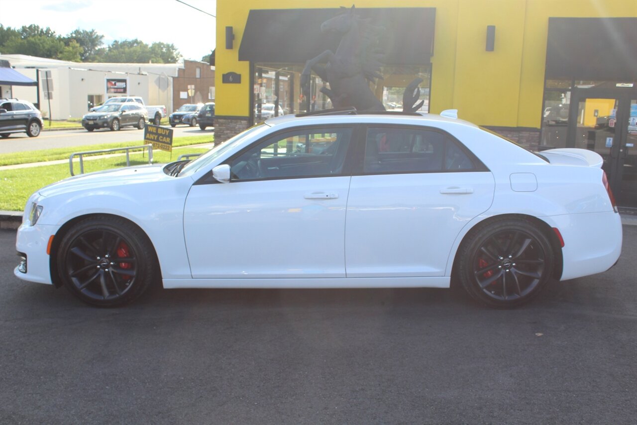 2023 Chrysler 300C - Photo 39 - Red Bank, NJ 07701