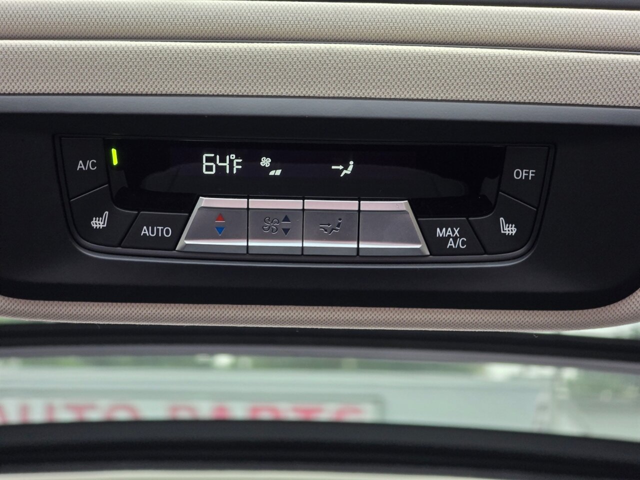 2021 BMW X7 xDrive40i - Photo 10 - Red Bank, NJ 07701