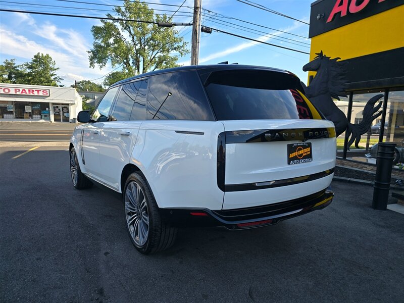 2024 Land Rover Range Rover P530 SE  