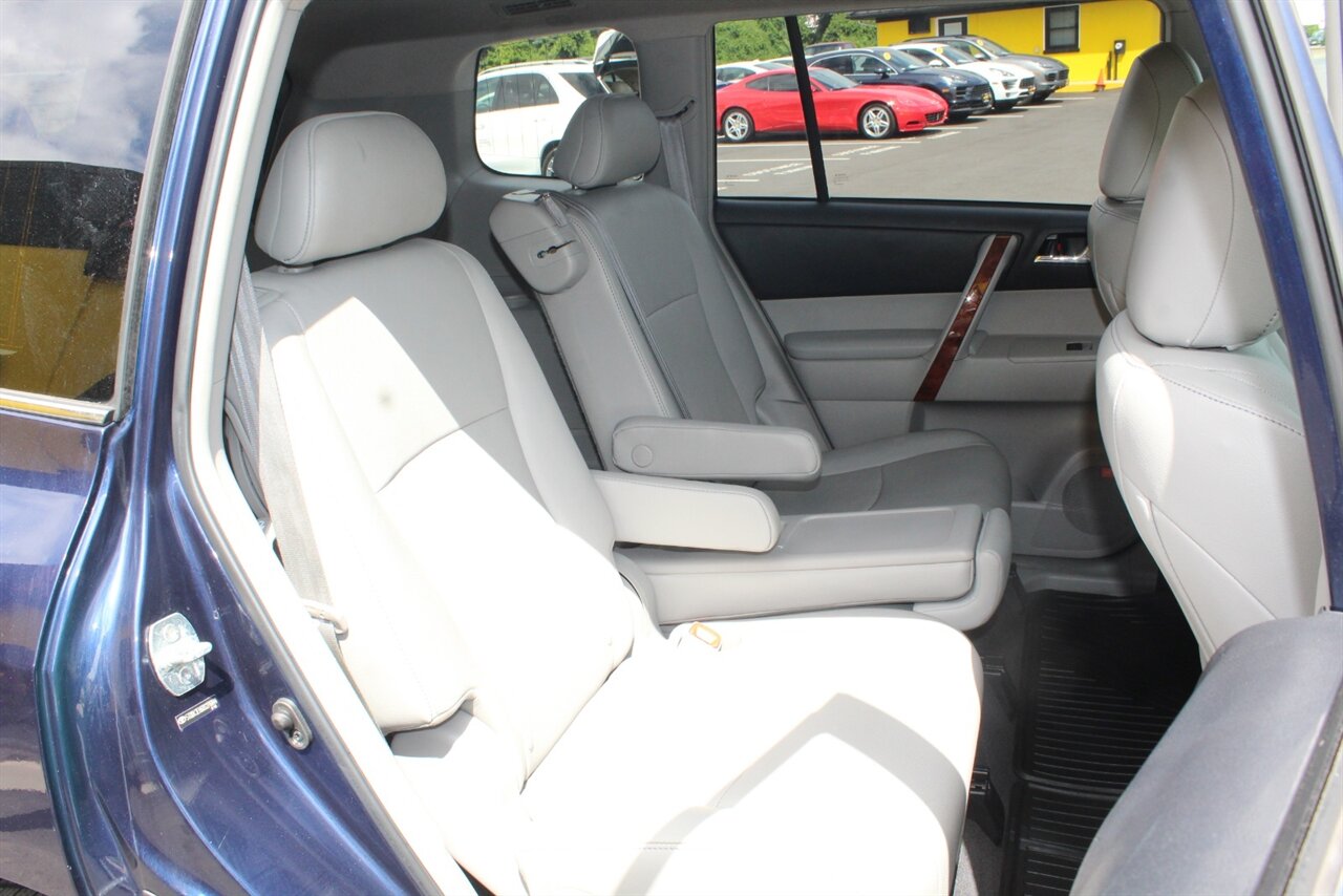 2013 Toyota Highlander Limited photo 16