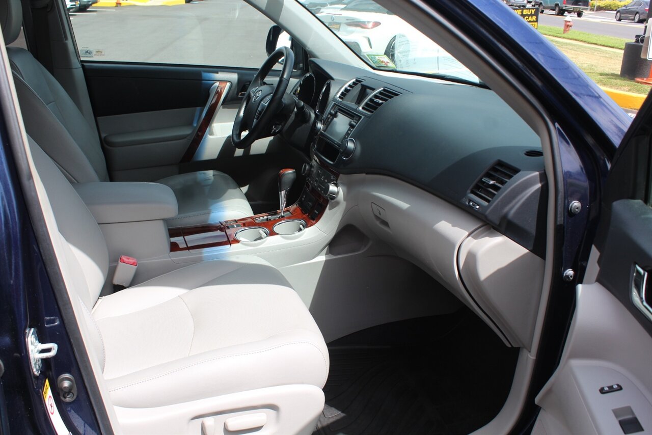 2013 Toyota Highlander Limited photo 13