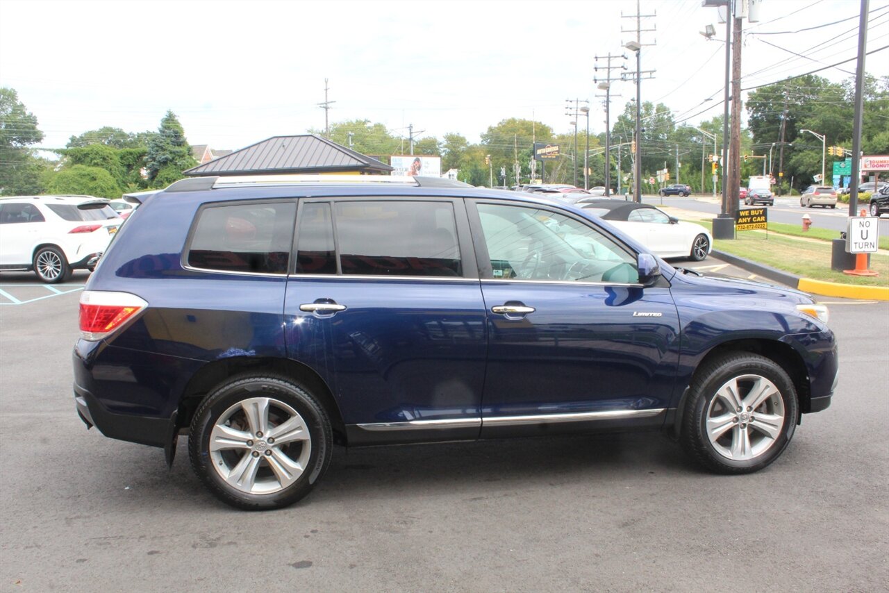 2013 Toyota Highlander Limited photo 24