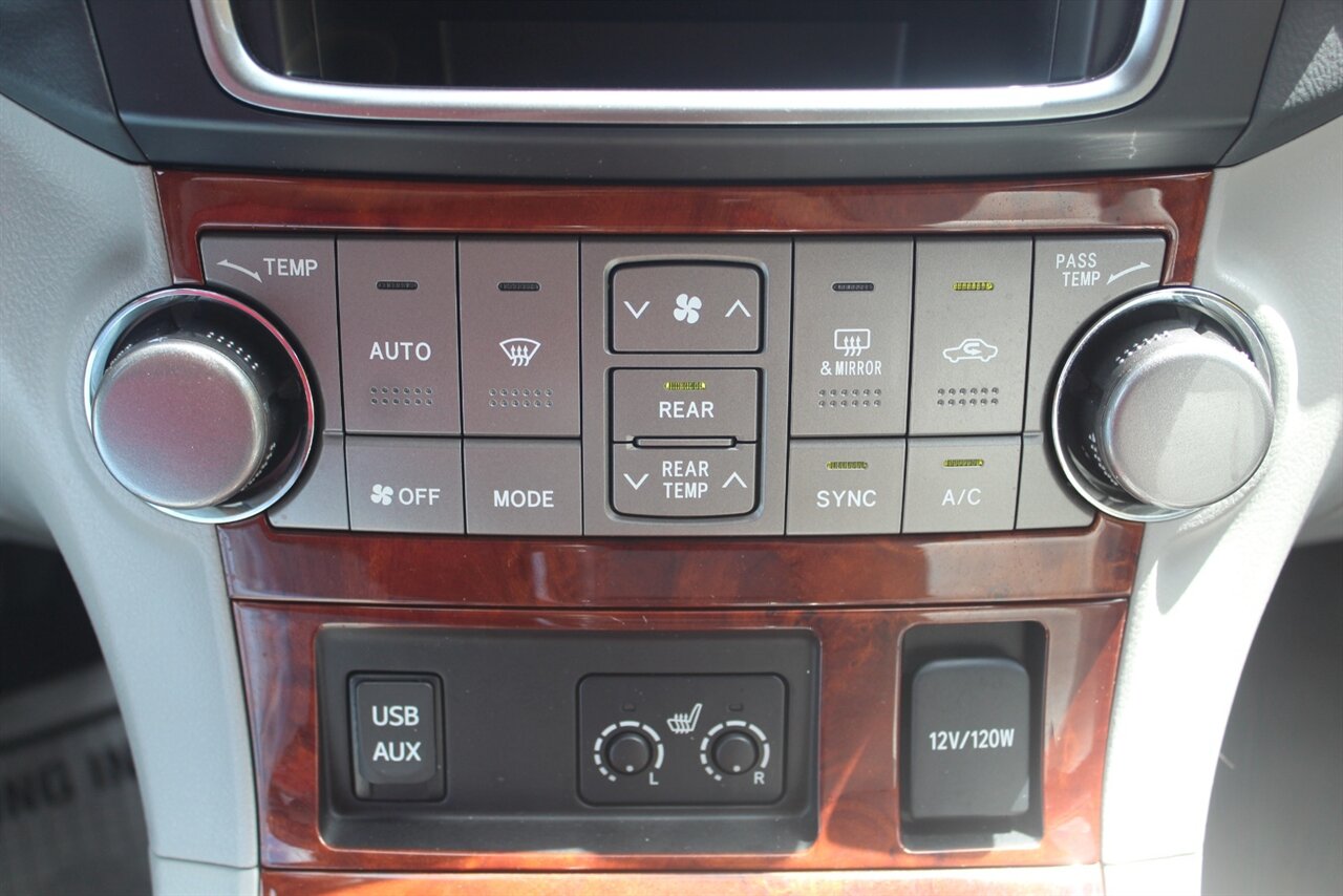 2013 Toyota Highlander Limited photo 8