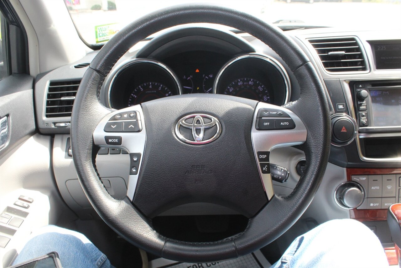 2013 Toyota Highlander Limited photo 6