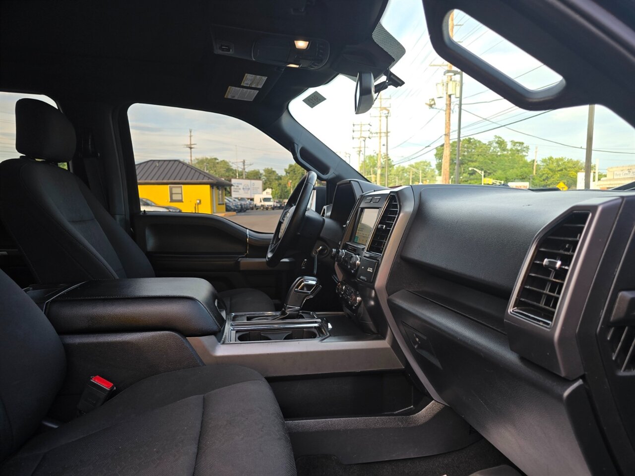 2019 Ford F-150 XLT - Photo 17 - Red Bank, NJ 07701