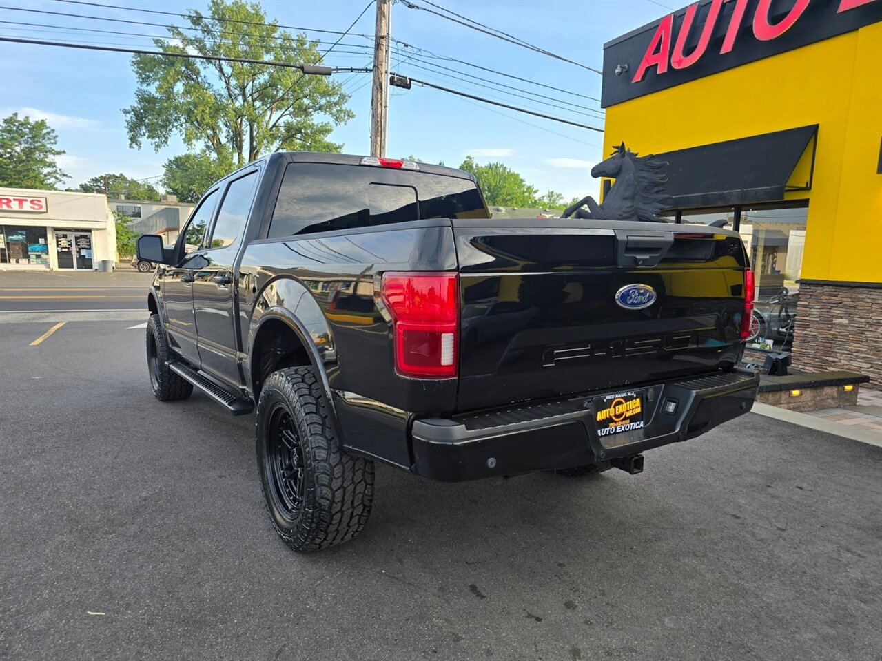 2019 Ford F-150 XLT - Photo 2 - Red Bank, NJ 07701