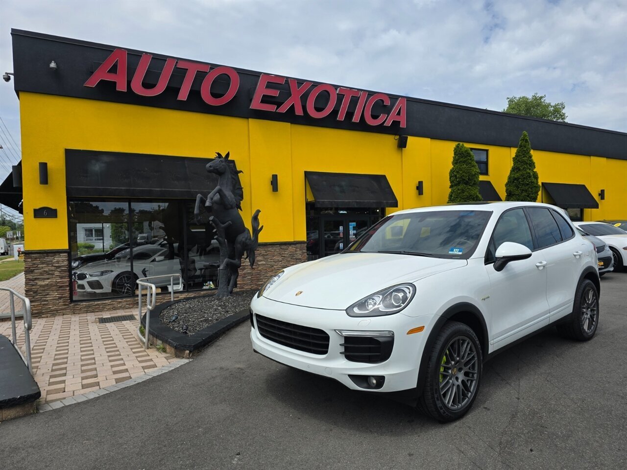 2018 Porsche Cayenne S E-Hybrid Platinum   - Photo 1 - Red Bank, NJ 07701