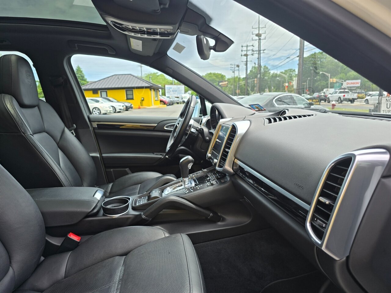 2018 Porsche Cayenne S E-Hybrid Platinum - Photo 23 - Red Bank, NJ 07701