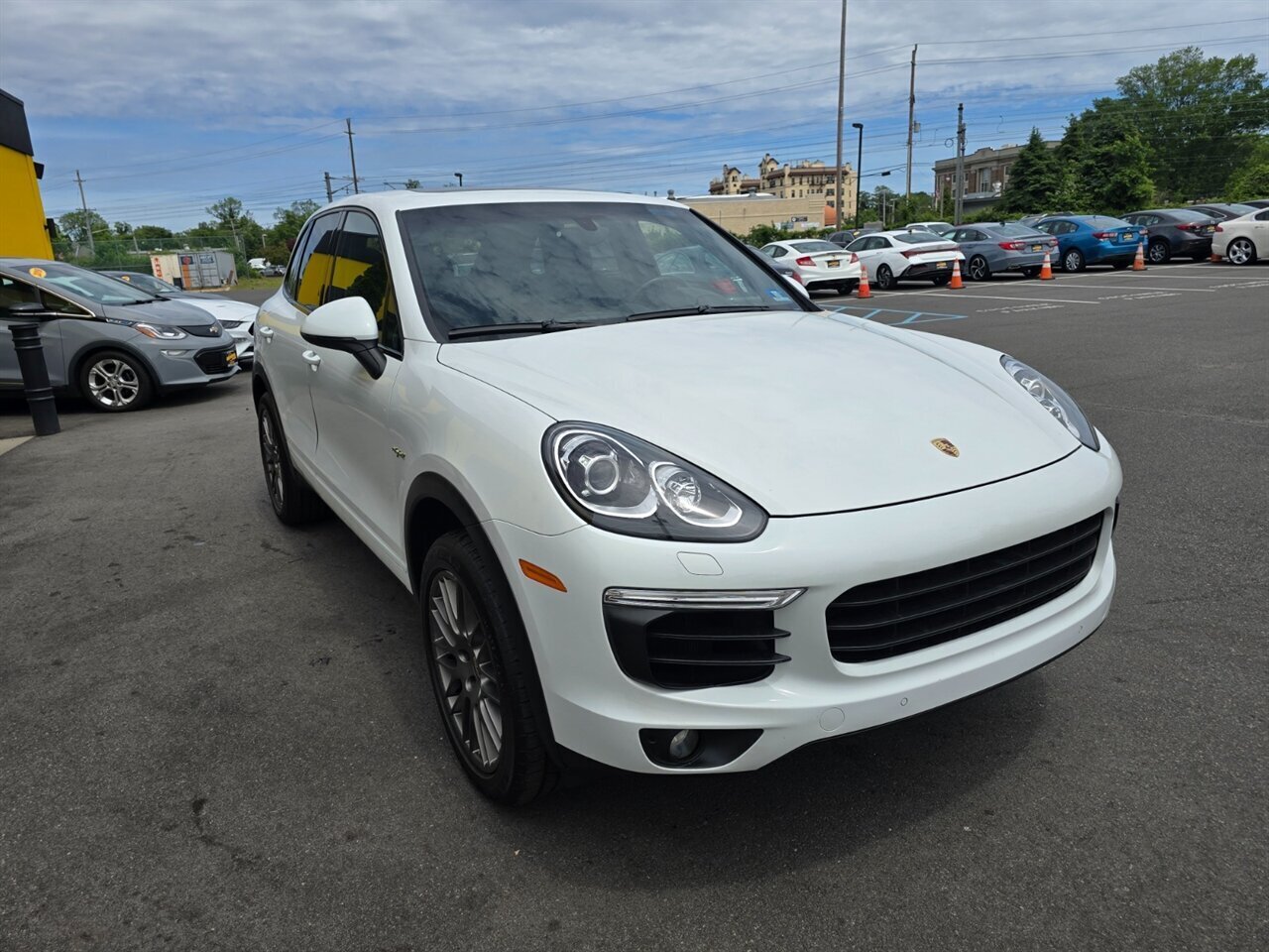 2018 Porsche Cayenne S E-Hybrid Platinum - Photo 4 - Red Bank, NJ 07701