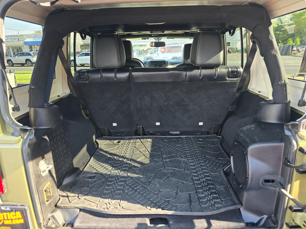 2013 Jeep Wrangler Unlimited Sahara - Photo 17 - Red Bank, NJ 07701