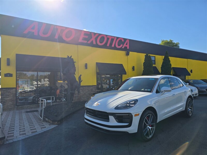 2023 Porsche Macan S  