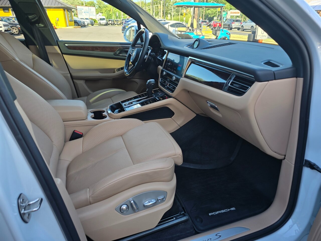 2023 Porsche Macan S - Photo 16 - Red Bank, NJ 07701