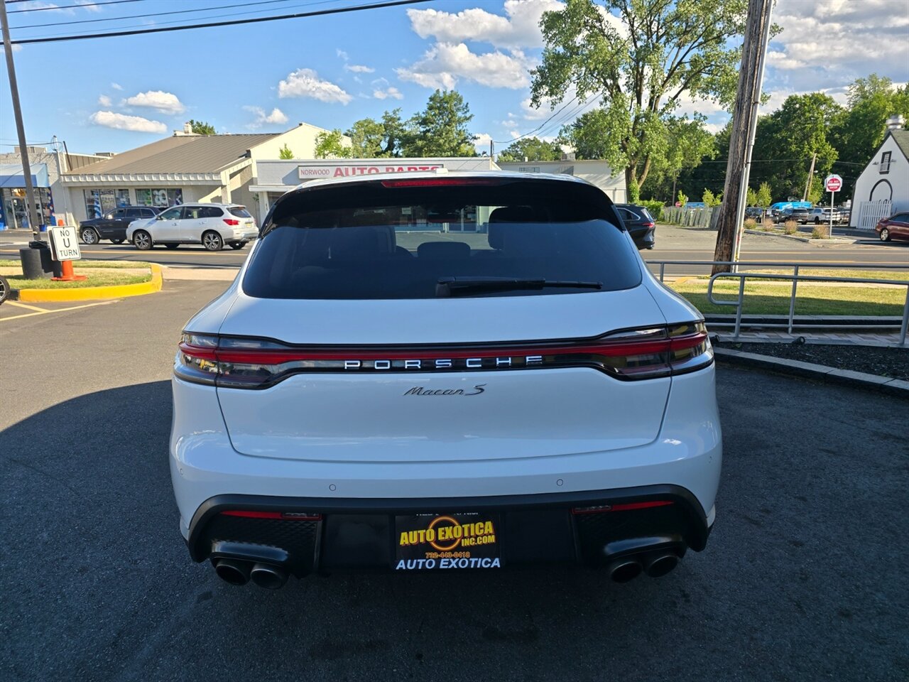 2023 Porsche Macan S - Photo 26 - Red Bank, NJ 07701