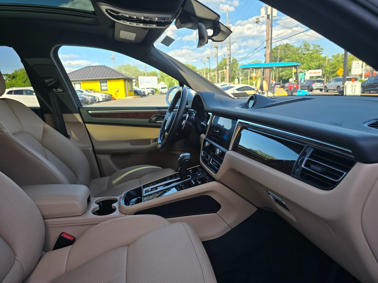 2023 Porsche Macan S - Photo 21 - Red Bank, NJ 07701