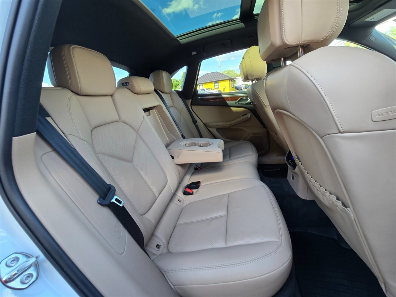 2023 Porsche Macan S - Photo 19 - Red Bank, NJ 07701