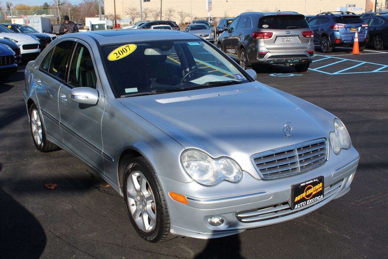 2007 Mercedes-Benz C-Class C280 Luxury photo 4