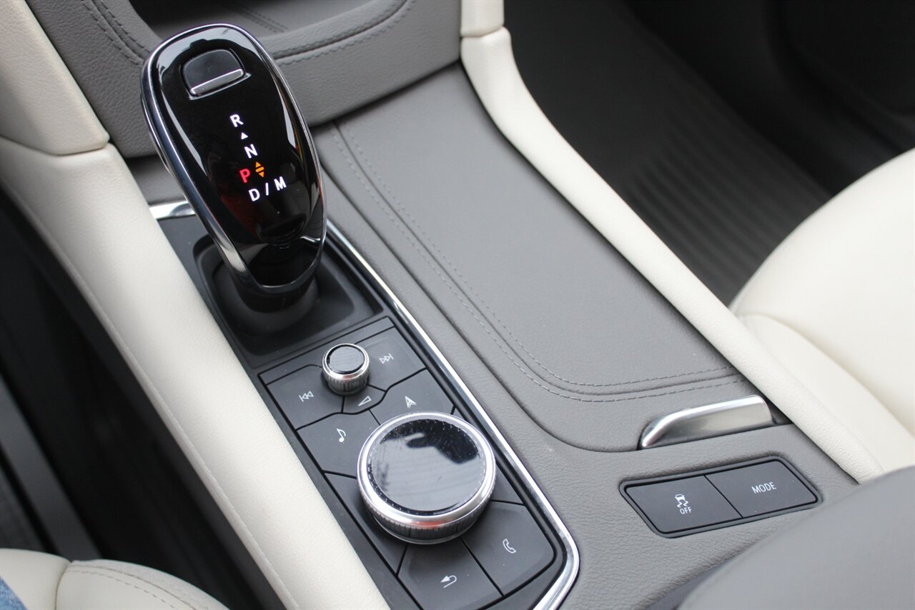 2022 Cadillac XT5 Premium Luxury - Photo 8 - Red Bank, NJ 07701