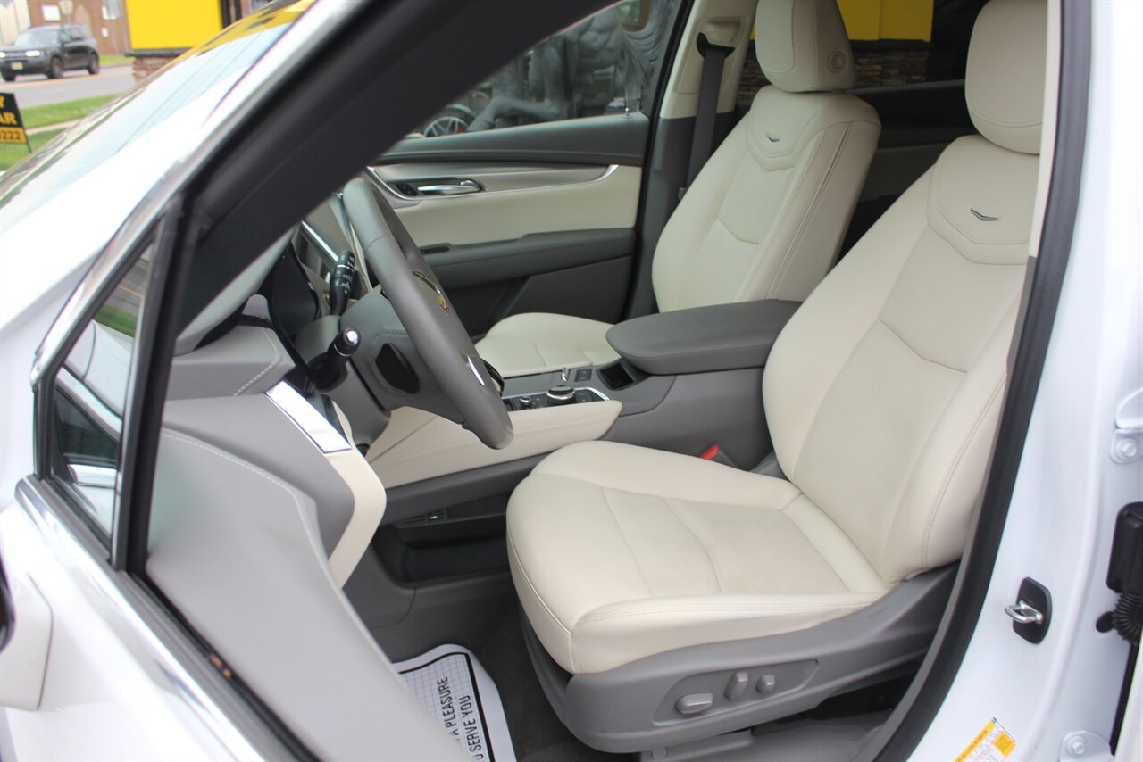 2022 Cadillac XT5 Premium Luxury - Photo 13 - Red Bank, NJ 07701
