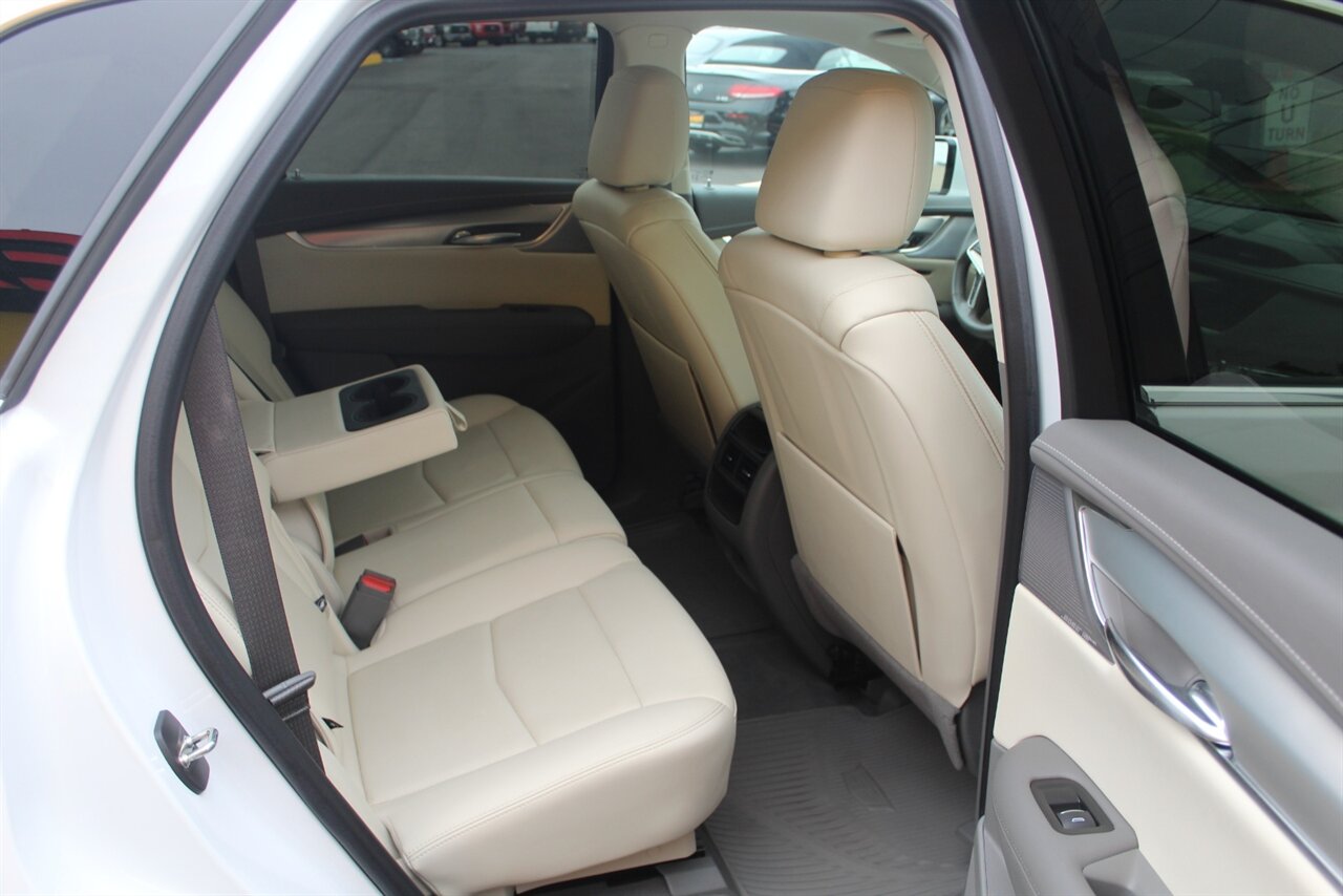 2022 Cadillac XT5 Premium Luxury - Photo 16 - Red Bank, NJ 07701