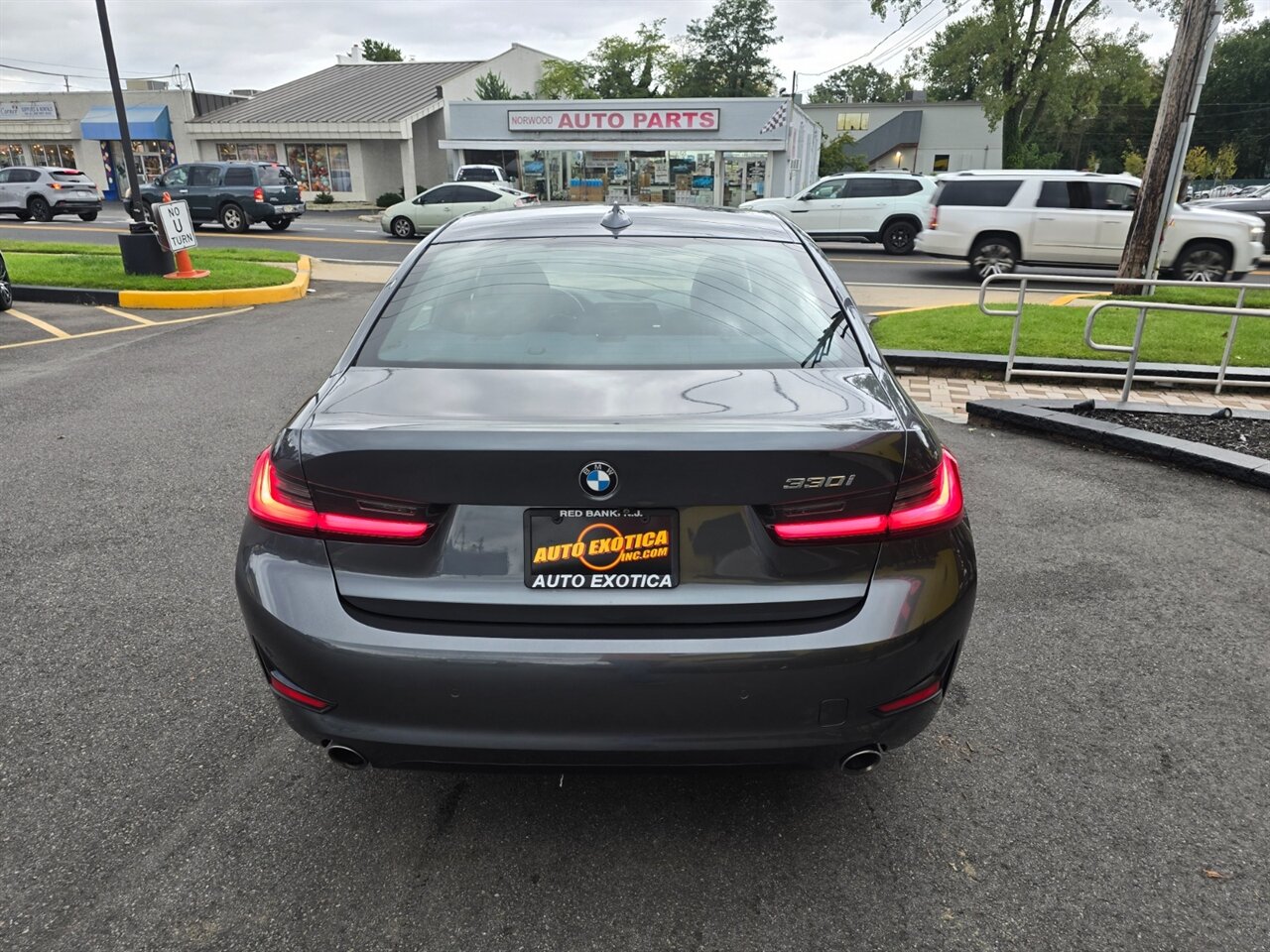 2020 BMW 330i xDrive - Photo 22 - Red Bank, NJ 07701