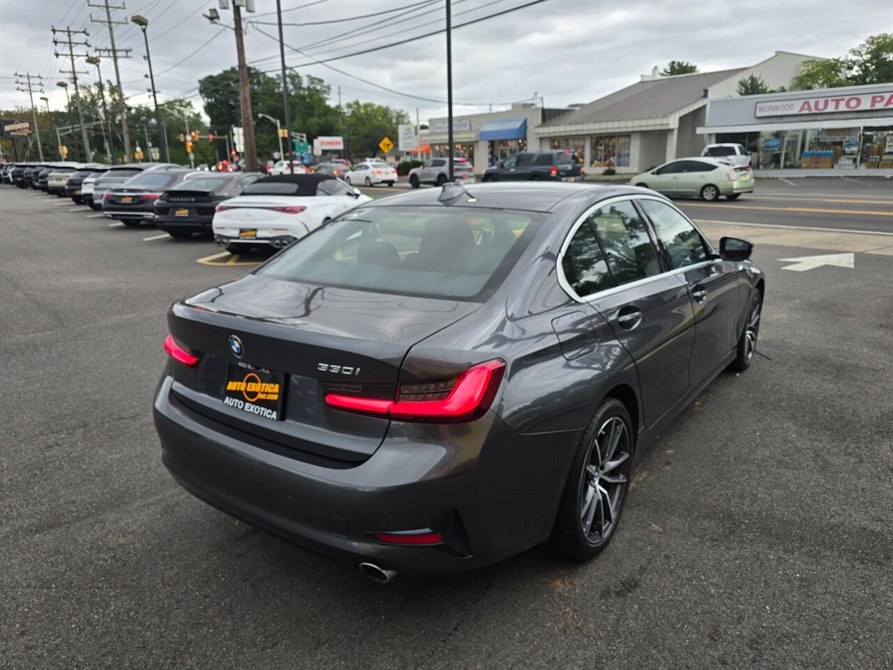 2020 BMW 330i xDrive - Photo 3 - Red Bank, NJ 07701