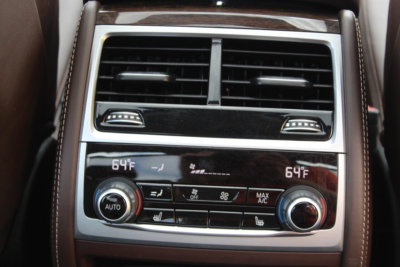 2020 BMW 750i xDrive - Photo 11 - Red Bank, NJ 07701