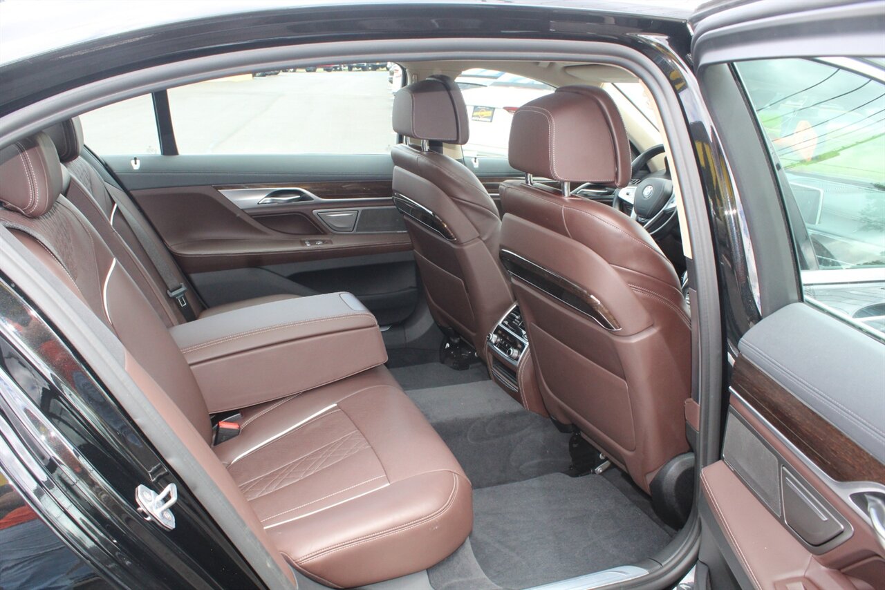 2020 BMW 750i xDrive - Photo 53 - Red Bank, NJ 07701