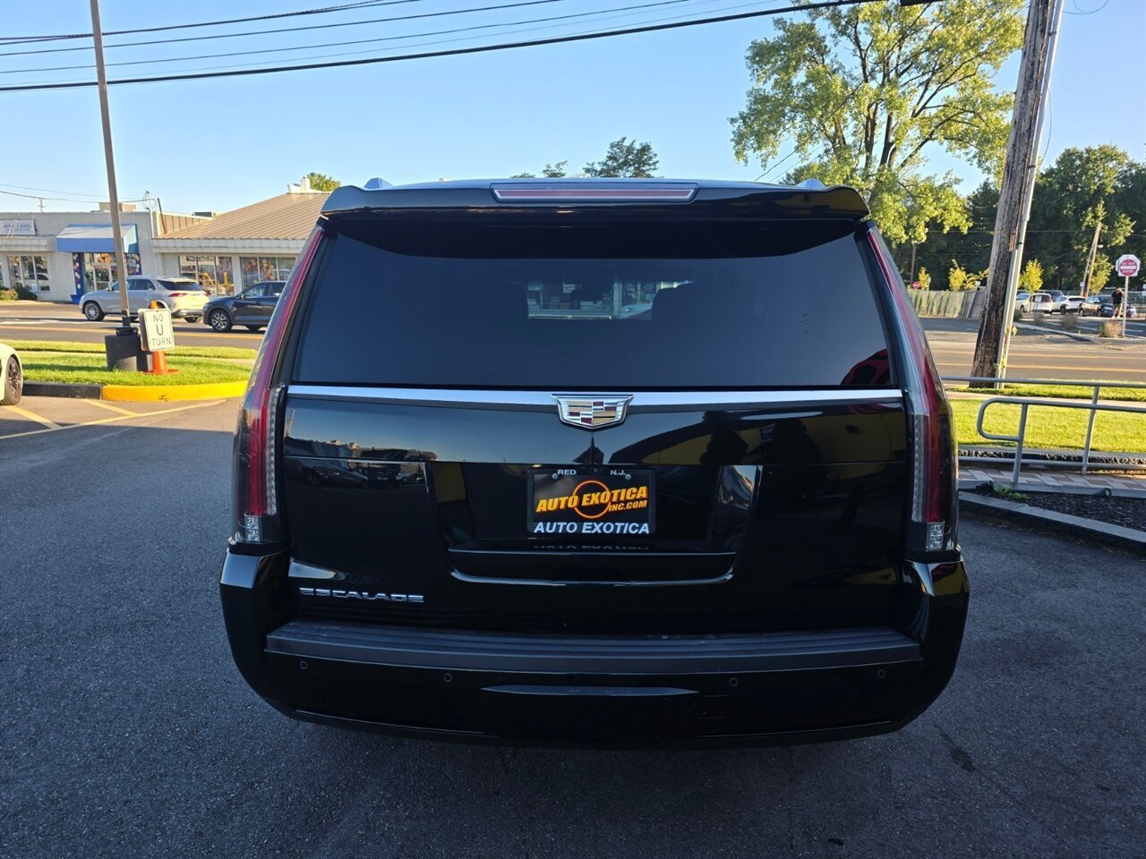 2017 Cadillac Escalade Premium Luxury - Photo 28 - Red Bank, NJ 07701