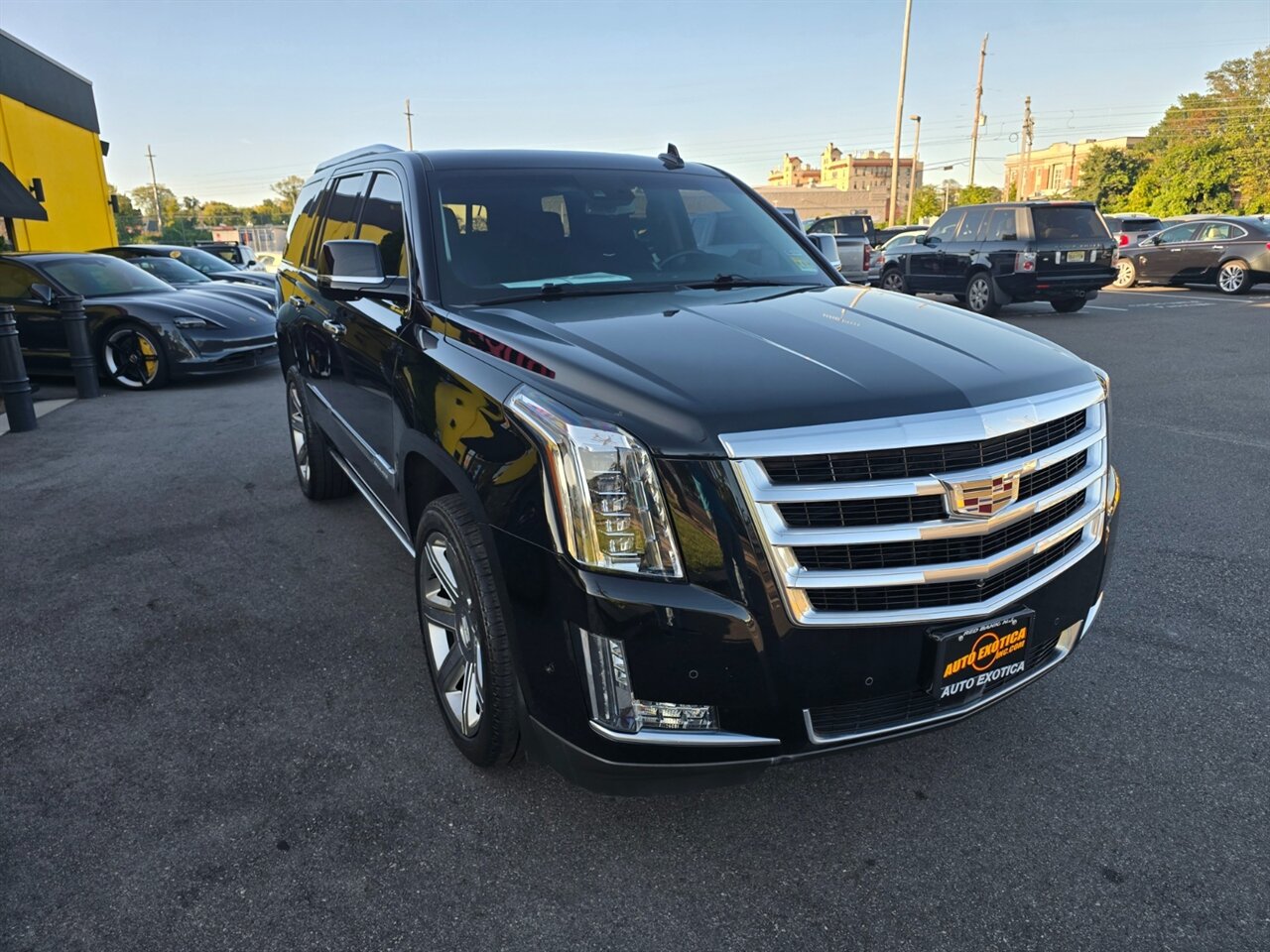 2017 Cadillac Escalade Premium Luxury - Photo 37 - Red Bank, NJ 07701