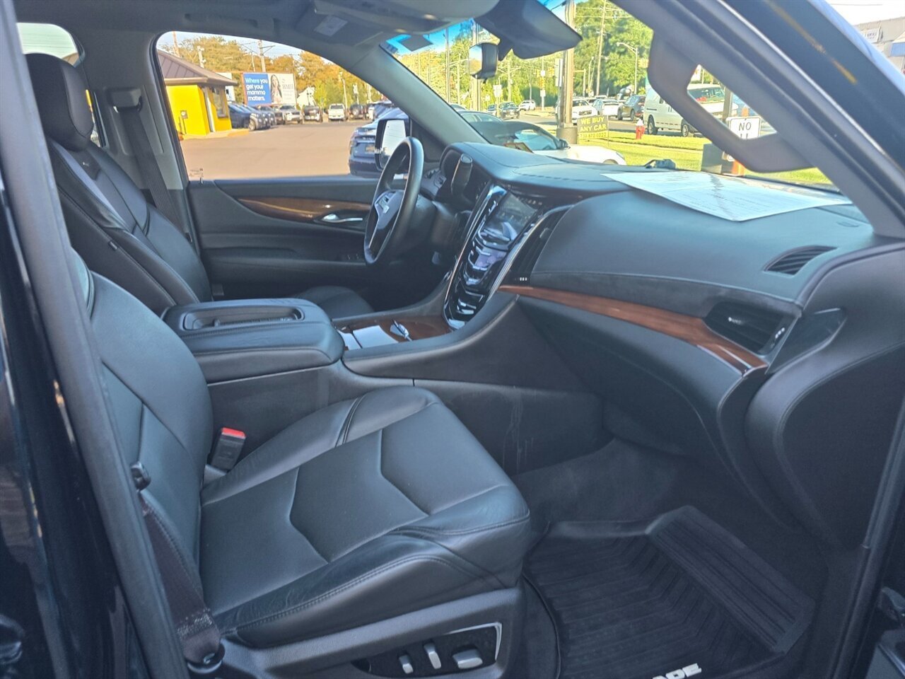 2017 Cadillac Escalade Premium Luxury - Photo 17 - Red Bank, NJ 07701
