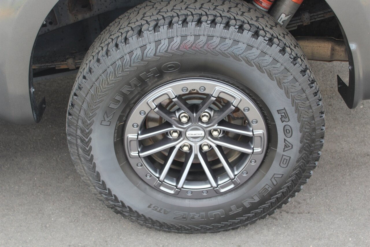 2019 Ford F-150 Raptor photo 27