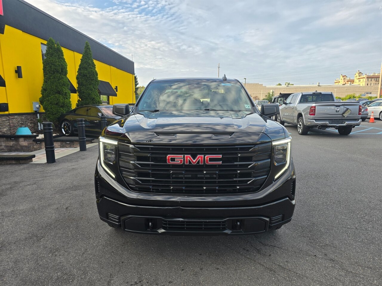 2024 GMC Sierra 1500 Pro - Photo 21 - Red Bank, NJ 07701