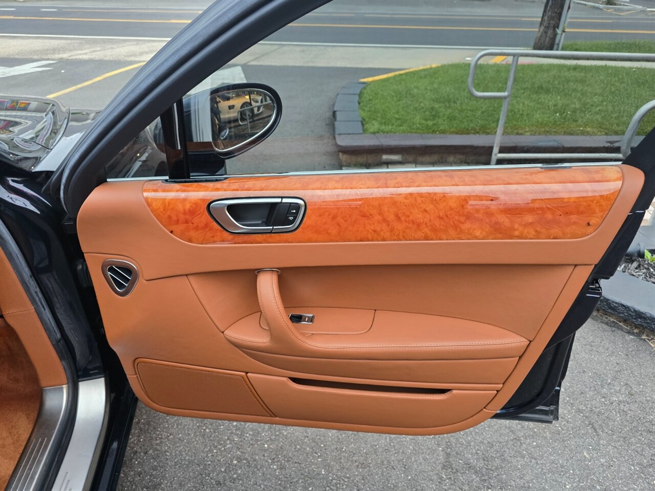 2006 Bentley Continental Flying Spur - Photo 31 - Red Bank, NJ 07701