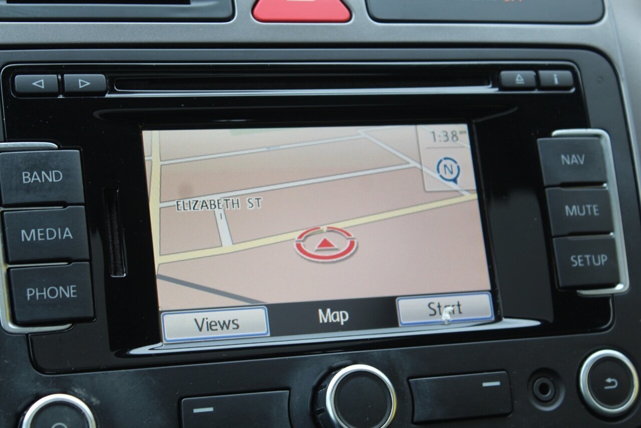 2011 Volkswagen Tiguan SEL - Photo 8 - Red Bank, NJ 07701