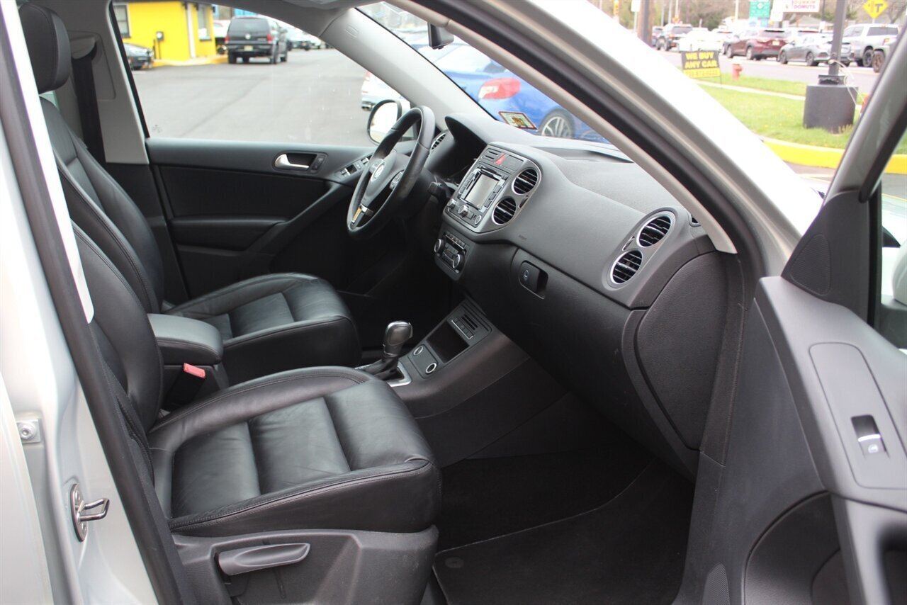 2011 Volkswagen Tiguan SEL - Photo 11 - Red Bank, NJ 07701