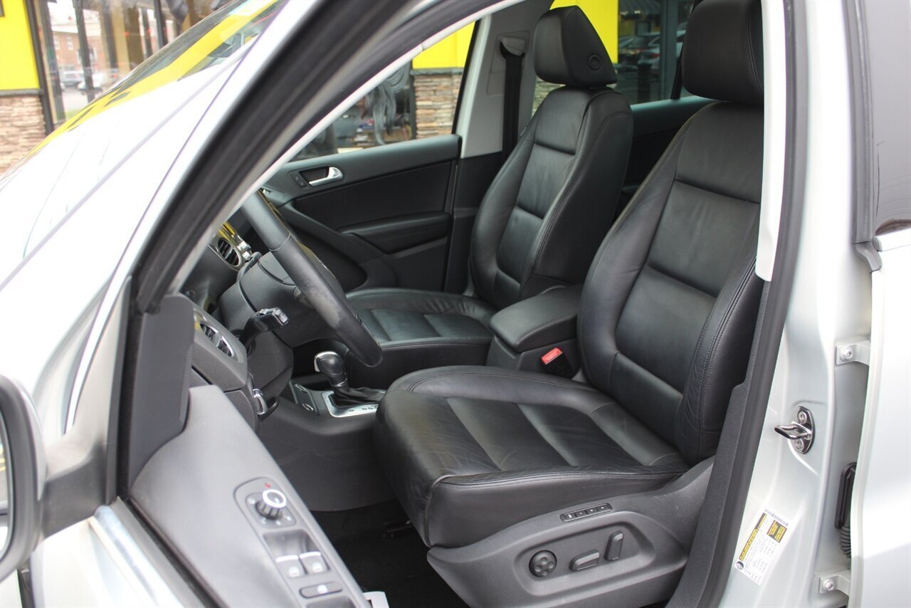 2011 Volkswagen Tiguan SEL - Photo 10 - Red Bank, NJ 07701