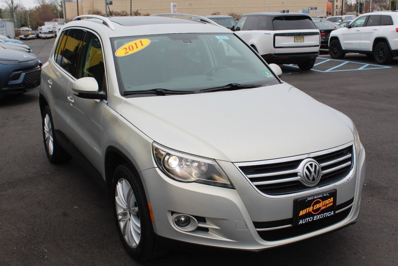 2011 Volkswagen Tiguan SEL - Photo 4 - Red Bank, NJ 07701