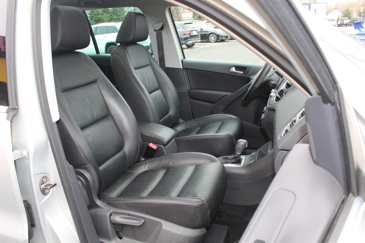 2011 Volkswagen Tiguan SEL - Photo 12 - Red Bank, NJ 07701