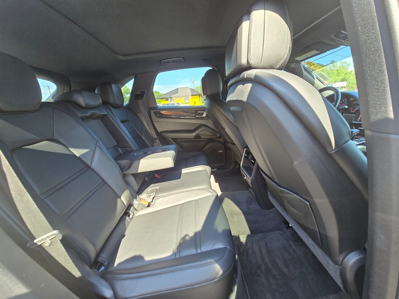 2020 Porsche Cayenne S - Photo 17 - Red Bank, NJ 07701