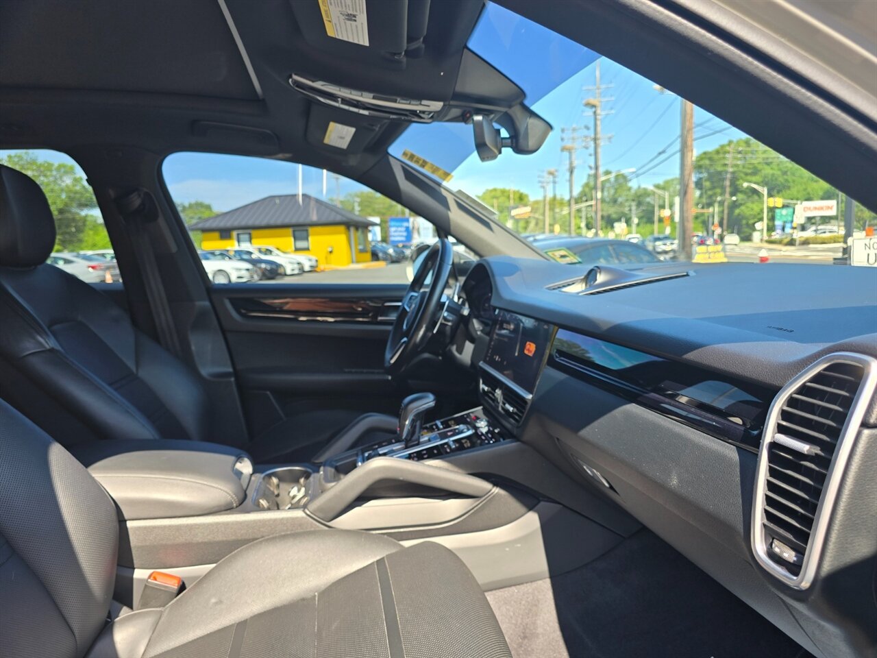 2020 Porsche Cayenne S - Photo 48 - Red Bank, NJ 07701