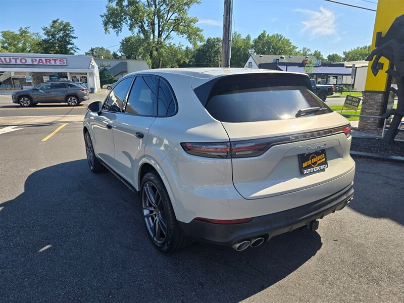 2020 Porsche Cayenne S  