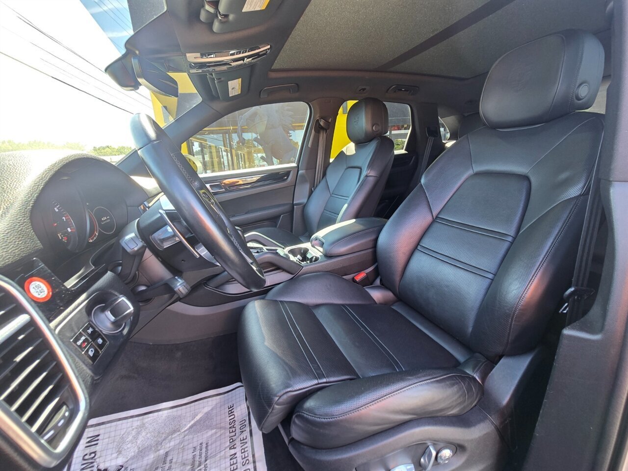 2020 Porsche Cayenne S - Photo 13 - Red Bank, NJ 07701