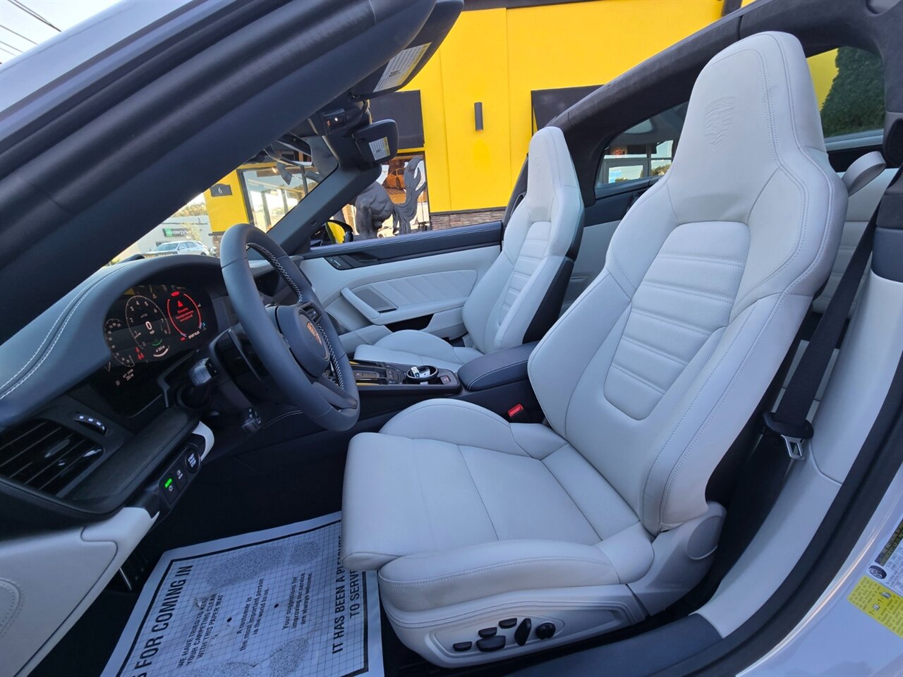 2026 Porsche 911 Targa 4 GTS - Photo 19 - Red Bank, NJ 07701