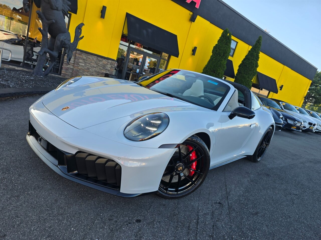 2026 Porsche 911 Targa 4 GTS - Photo 3 - Red Bank, NJ 07701