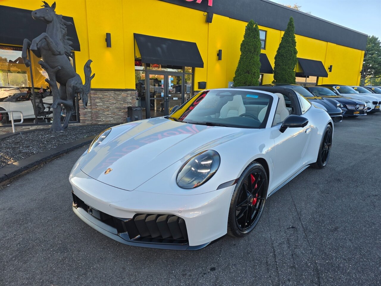 2026 Porsche 911 Targa 4 GTS - Photo 5 - Red Bank, NJ 07701