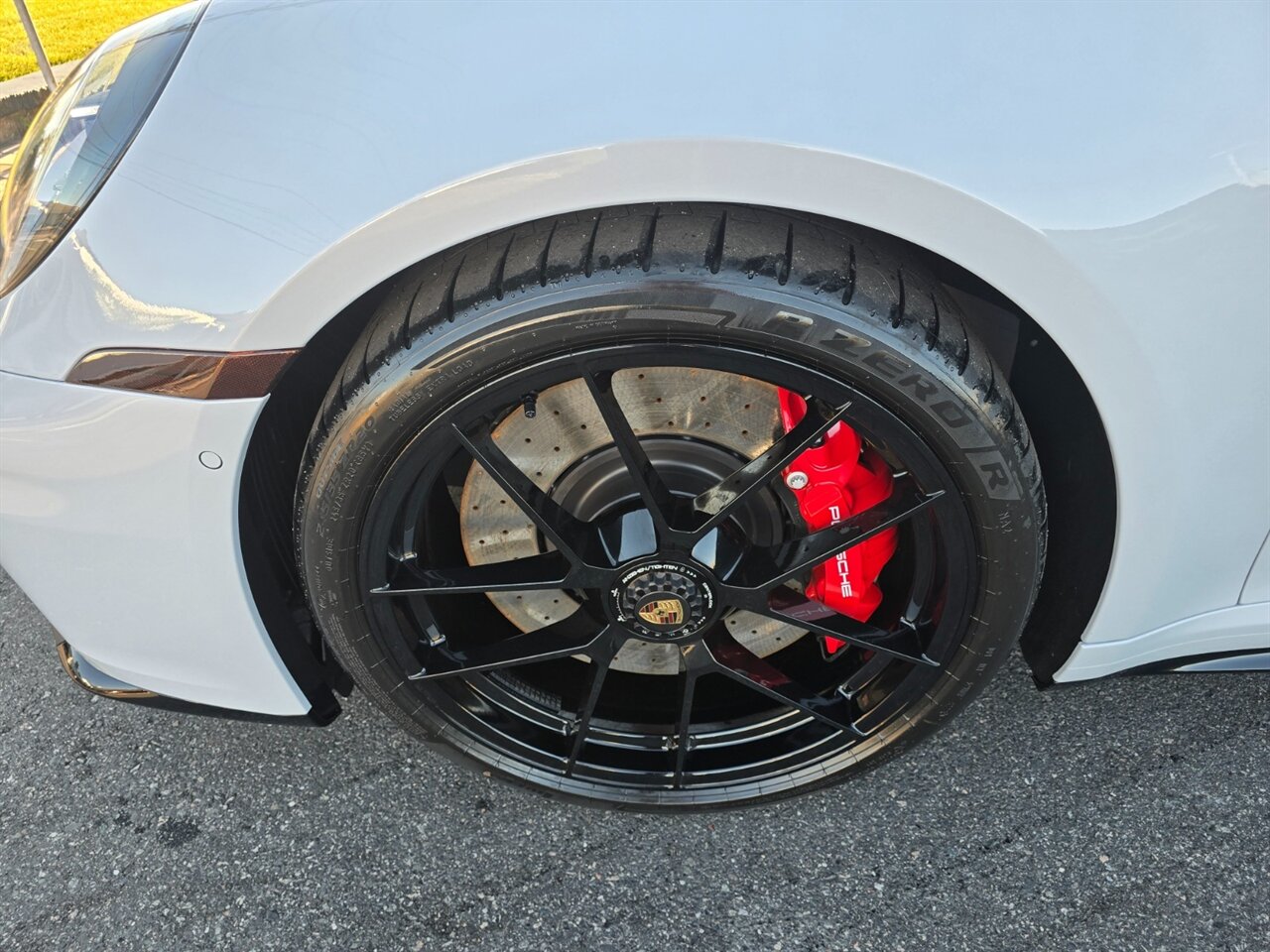 2026 Porsche 911 Targa 4 GTS - Photo 35 - Red Bank, NJ 07701